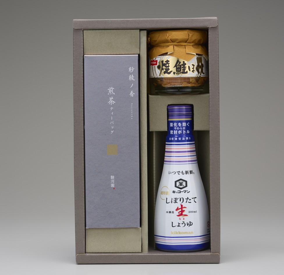 <紗綾ノ香> 煎茶ﾃｨｰﾊﾞｯｸﾞ･鮭瓶･醤油詰合せ